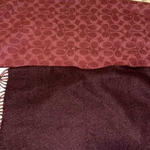 Coach‎ Reversible Signature Cashmere Muffler // Burgundy & Deep Pink